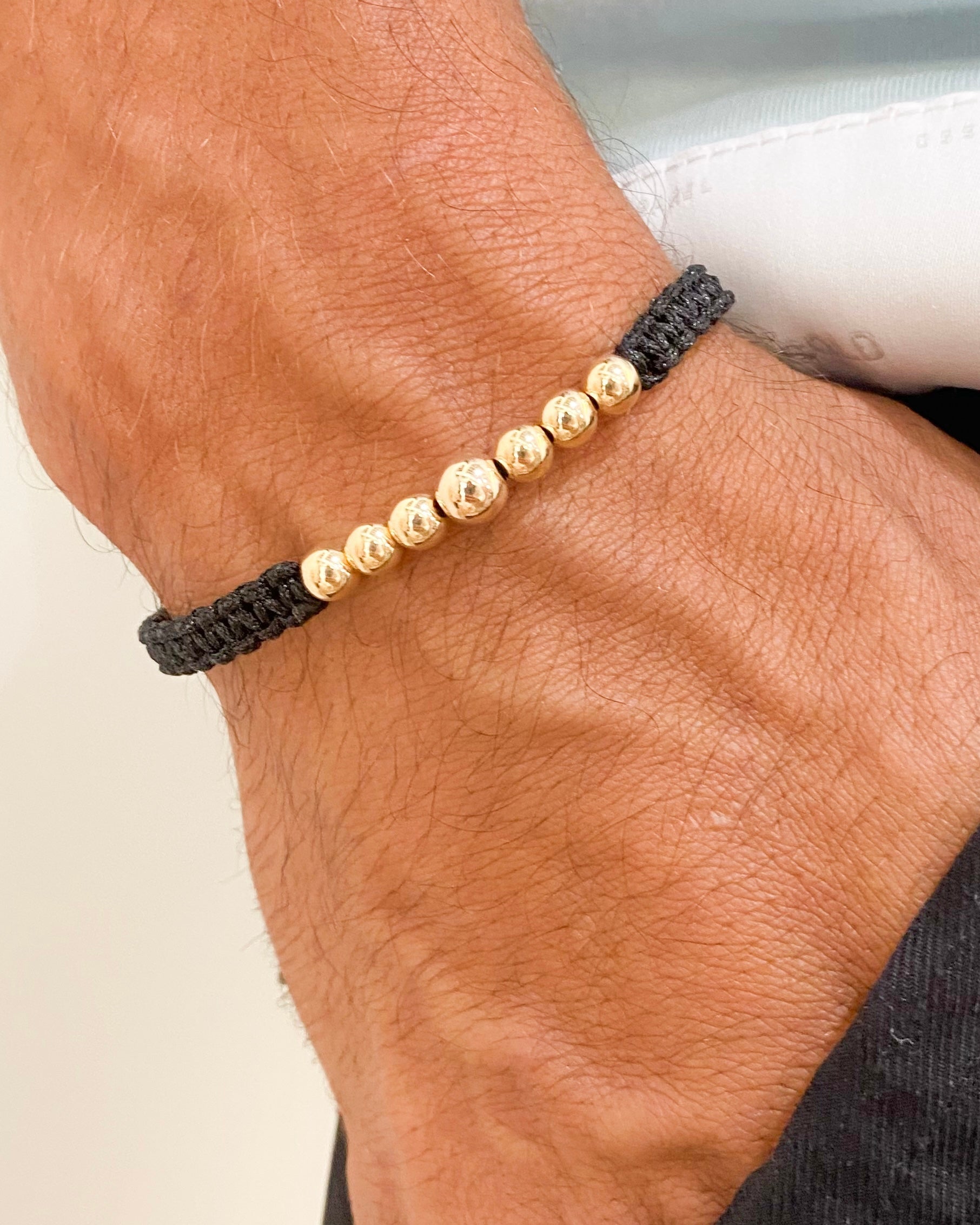 7 Round Link Black String Bracelet