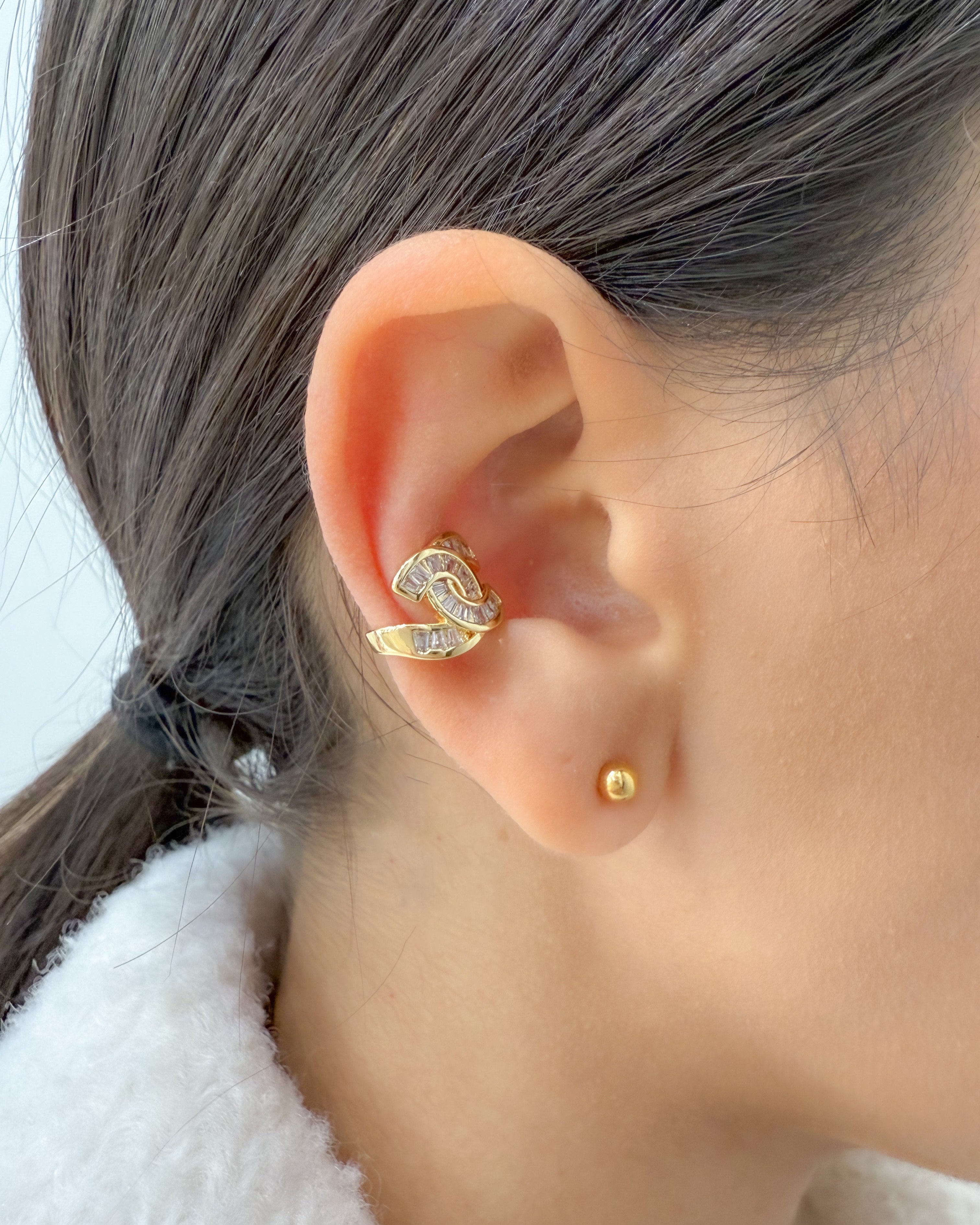 Zirconia Stones Ear Cuff