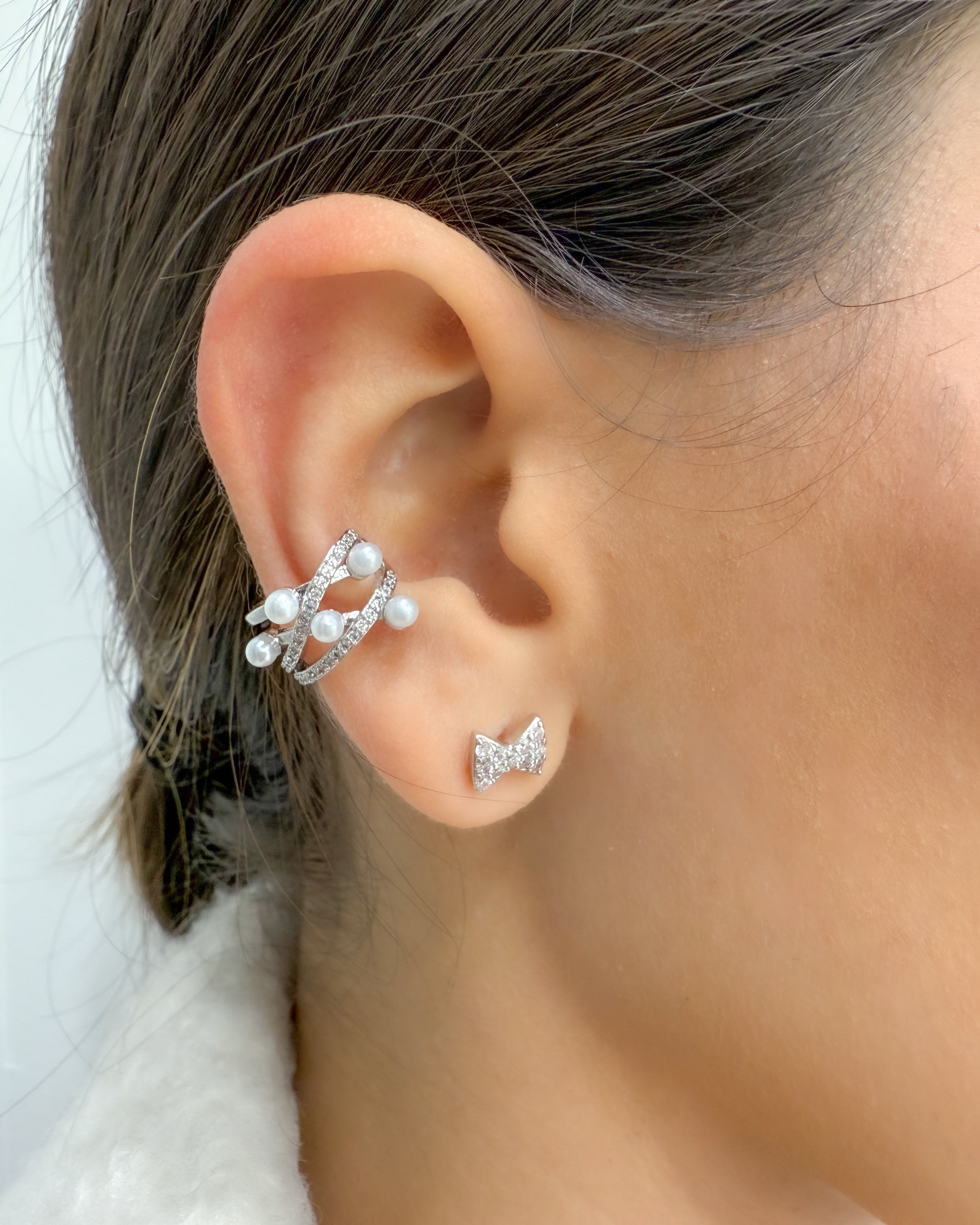 Crossline Ear Cuff